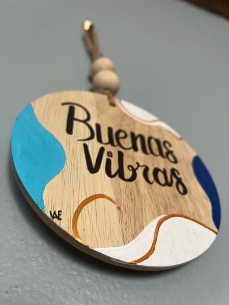 Buenas Vibras Circle Plaque