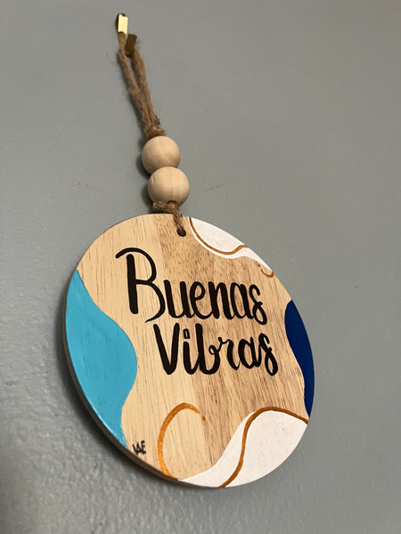 Buenas Vibras Circle Plaque