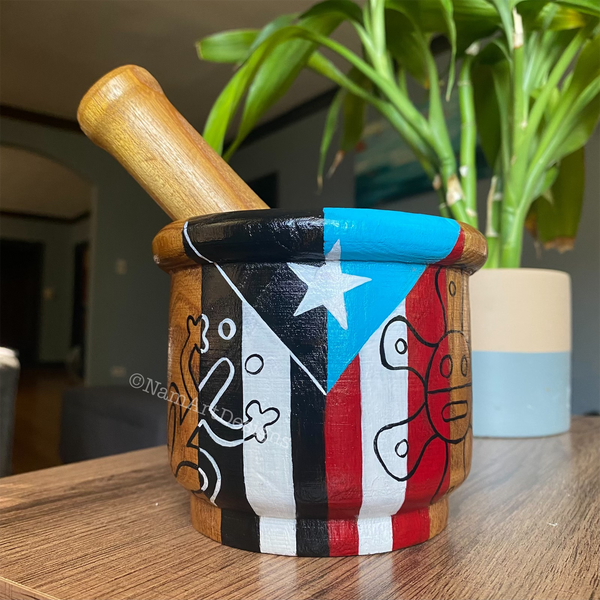La Isla Taina Pilon