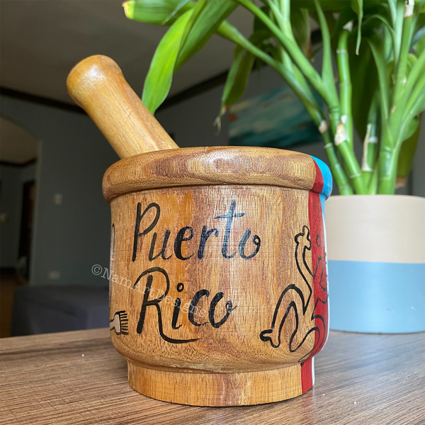 La Isla Taina Pilon