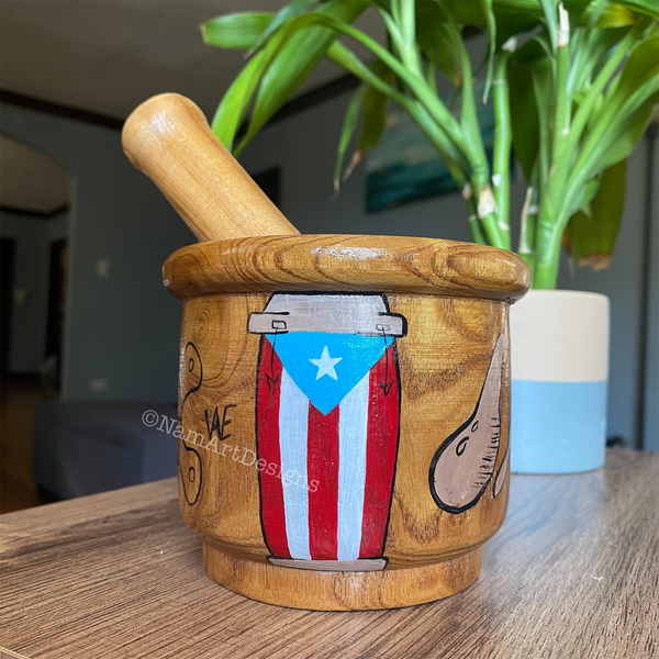 La Isla Taina Pilon